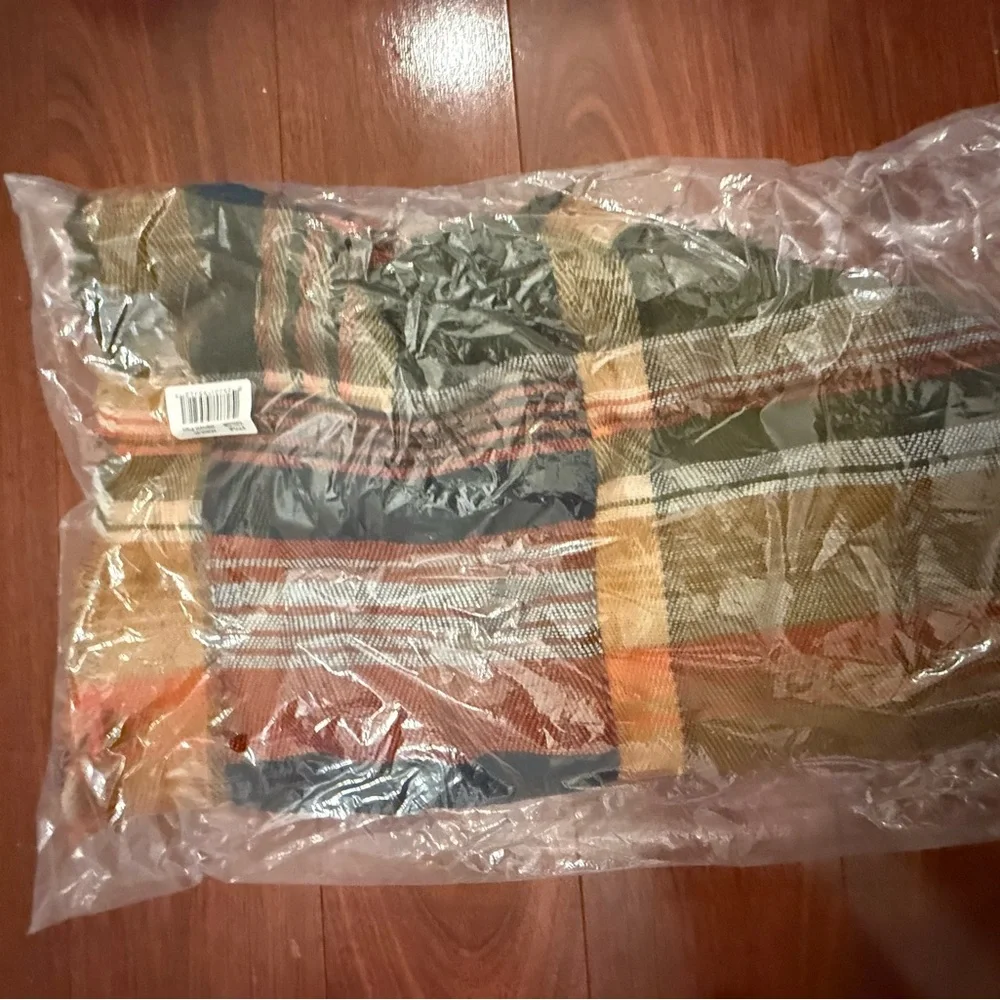 Grace & Lace Blanket Scarf Pocket Poncho